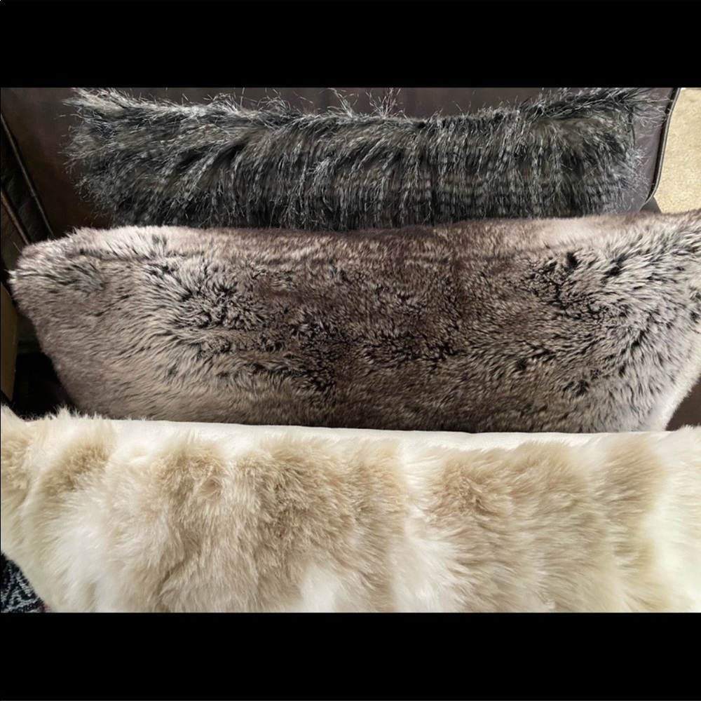 NWOT Acrylic/polyester faux pillows